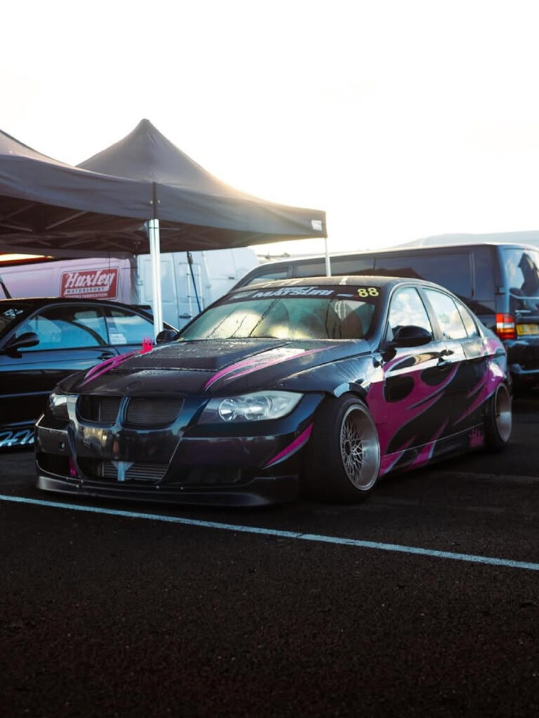 Oklejanie drift okleina na auto do driftu